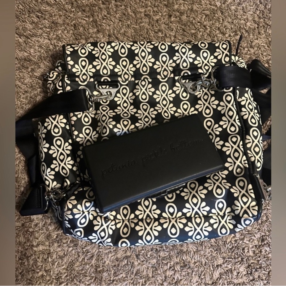 Petunia pickle bottom diaper bag - Picture 7 of 7